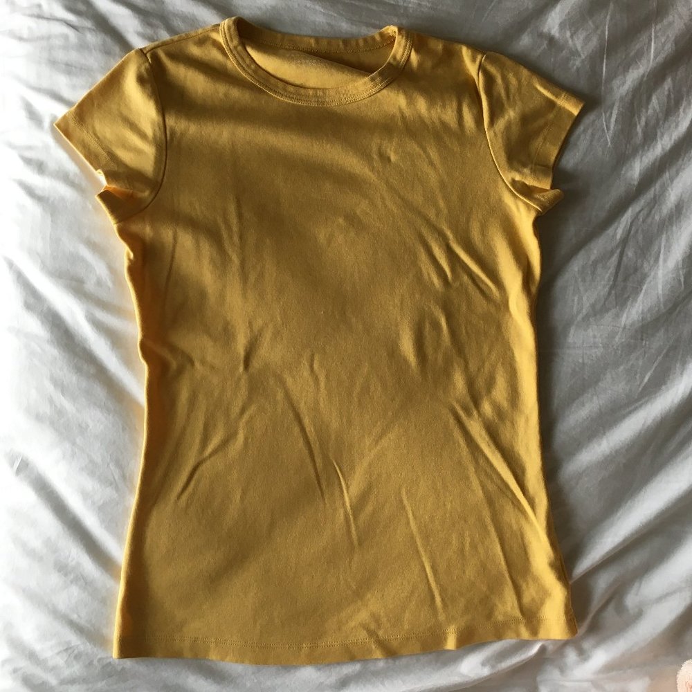 Banana Republic classic cotton tee